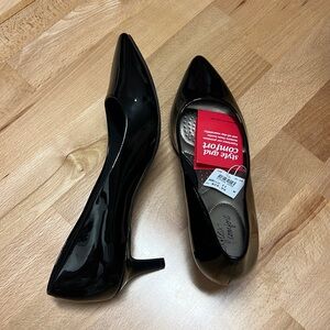 Brand new black heels women’s size 11W